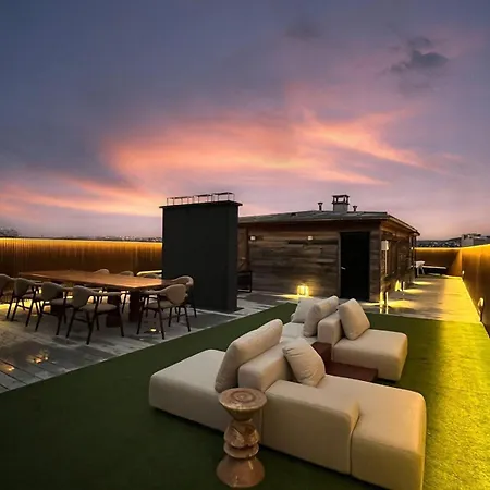 Private Studio Rooftop & Tour Eiffel View
