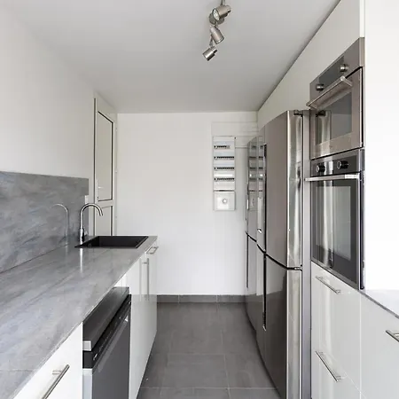 Private Studio Rooftop & Tour Eiffel View *