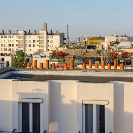 Private Studio Rooftop & Tour Eiffel View Apartment